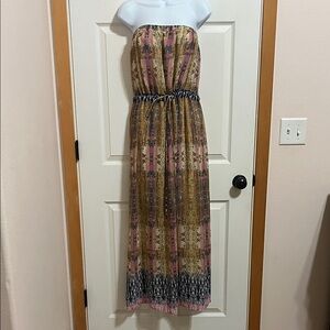 Strapless Maxi Dress with Pink and Gold Pattern